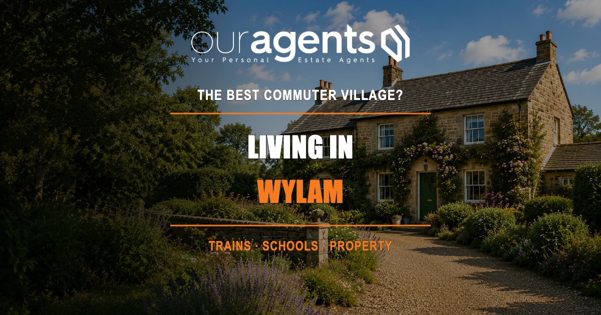 The River Tyne and riverside cottages at Wylam, Northumberland
